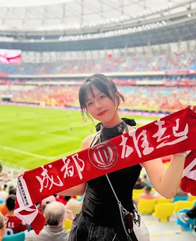 华体会登录-中超16强巡礼·成都蓉城：千载难逢良机，川军创造历史？|上海海港|上海申花|上海申花足球俱乐部|山东泰山|北京国安_新浪体育_新浪新闻